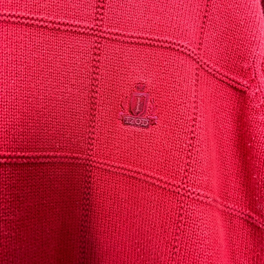Vintage IZOD Sweater‎ Men's Medium Red Pattern Knit Pullover Box Pattern Casual